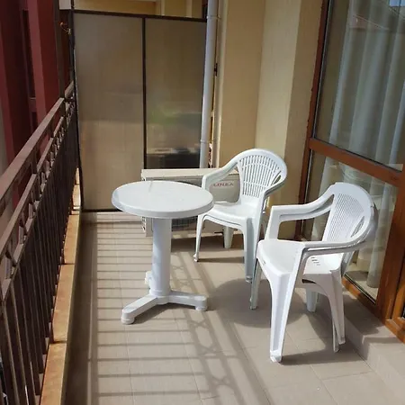 в4-3, Ashton Hall * Sunny Beach