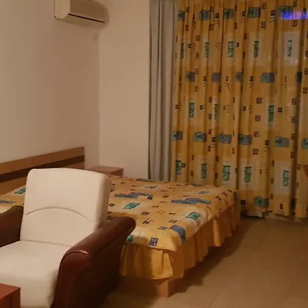 в4-3, Ashton Hall * 阳光海滩